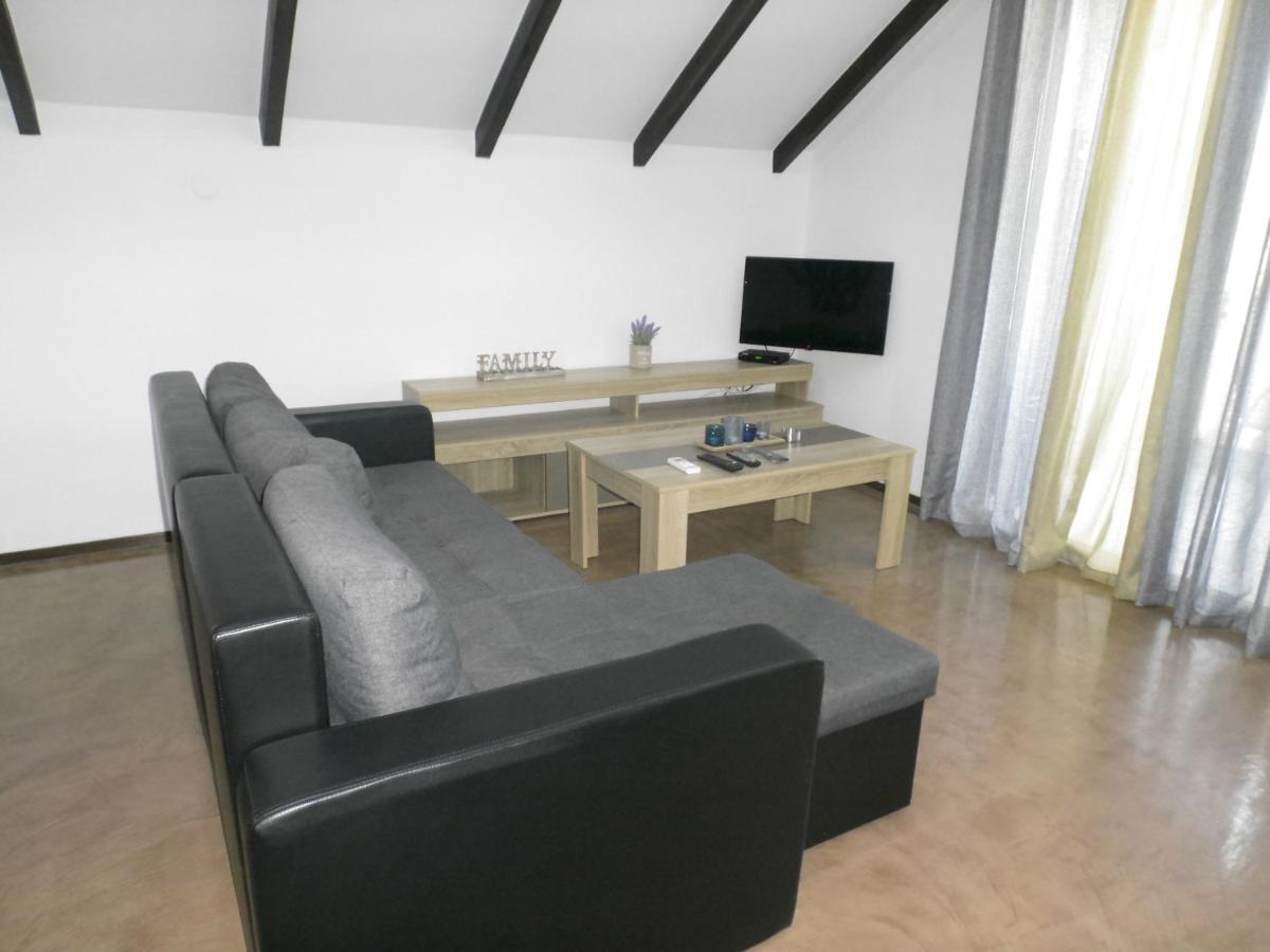 Armonia Apartment Potos Esterno foto